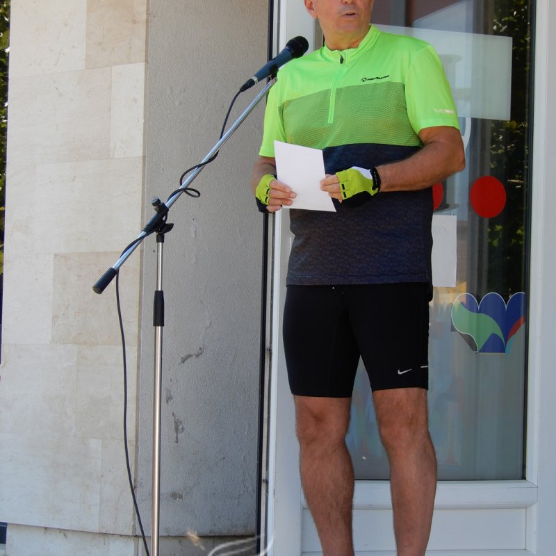 Kerékpártúra az autópályán 23